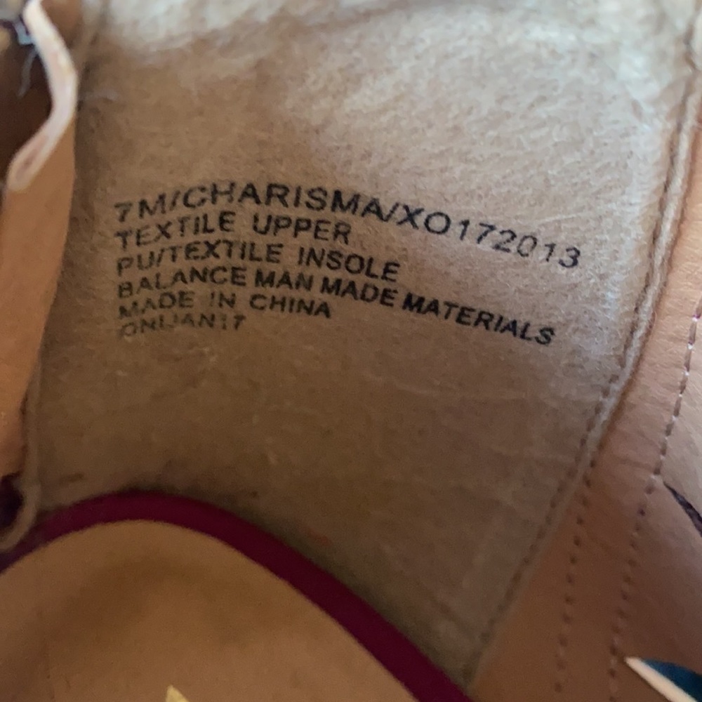 SOLD!!! XOXO Woman’s Charisma Pink Cut-Out Heels - Picture 5 of 6